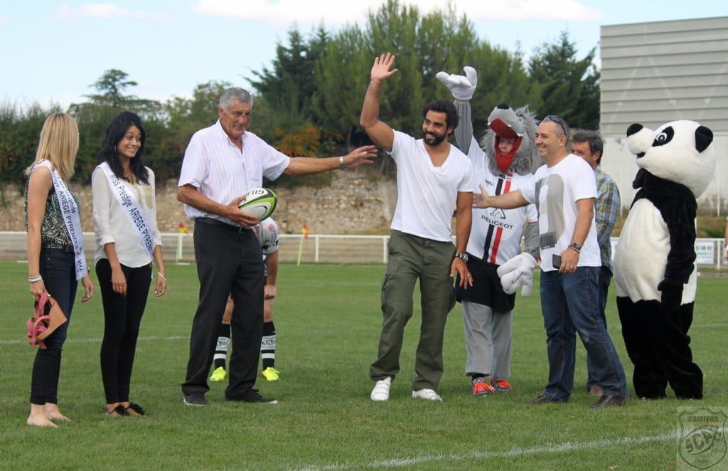 Toujours proche de son club formateur, Yoann était revenu en début de saison donner le coup d'envoi d'un match de Pamiers (photo SCA)