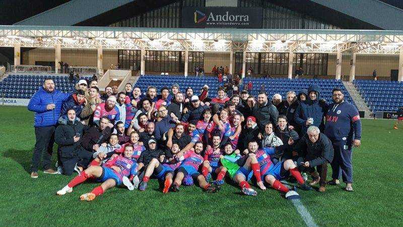 Les 2 équipes du TLA XV réunis pour leurs doubles victoires en Andorre