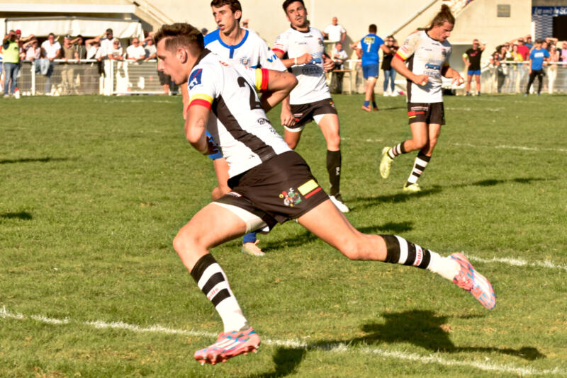 F D Rale Rieumes Sa Main Contre Oursbelille Bord Res Rugby Amateur