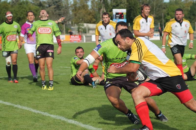 Revel Fabien Gasc file inscrire le troisième essai revélois2 - journées