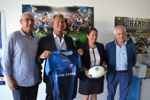 Michel Giacomini Yves Salvaire Virginie Berthoumieu et Guy Delbreil adjoint au sport de la Ville de Castres - féminin