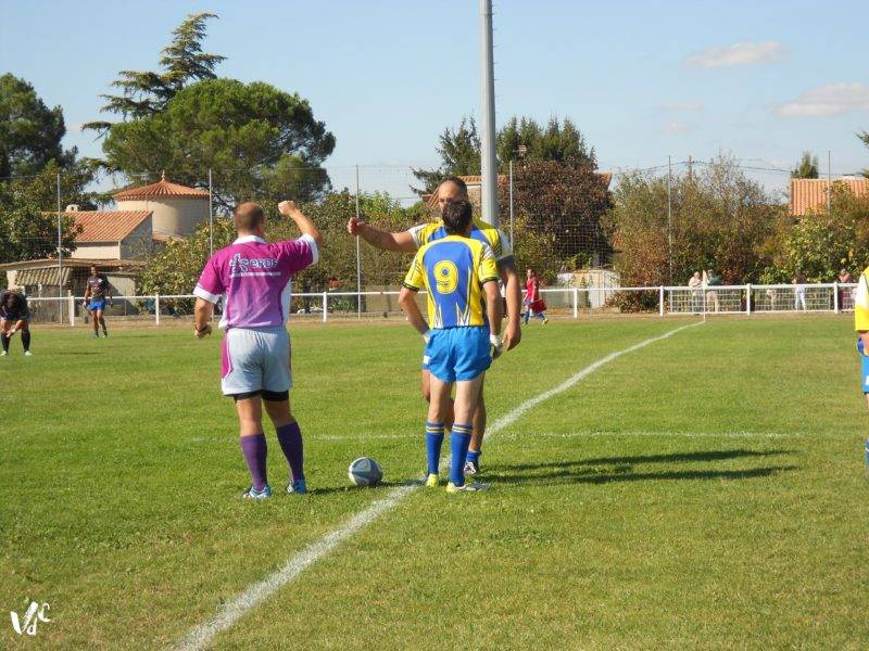 rcxv-tac_chifoumi-avec-larbitre-pour-la-penalite-copie