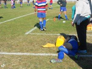 rcxv tac meme blesse da costa a voulu rester au bord du terrain pour voir la fin de match crispante en attendant les pompiers installe sur son bouclier - blessure