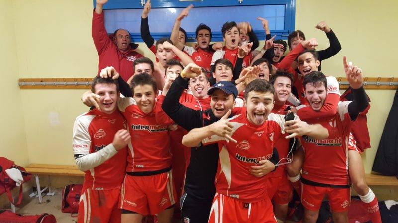 juniors-phliponeau-de-lavenir-castaneen-rugby-apres-victoire-contre-belberaud