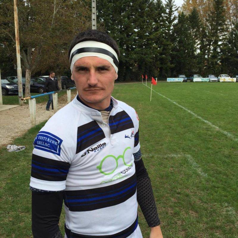 notre-numero-15-qui-sest-pris-pour-un-pilier-normal-quand-ton-frere-sappelle-antoine-tichit