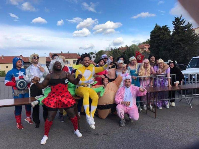 photo de prades (la jop ) fetant la fin de saison apres sa victoire contre balma avec bonus offensi