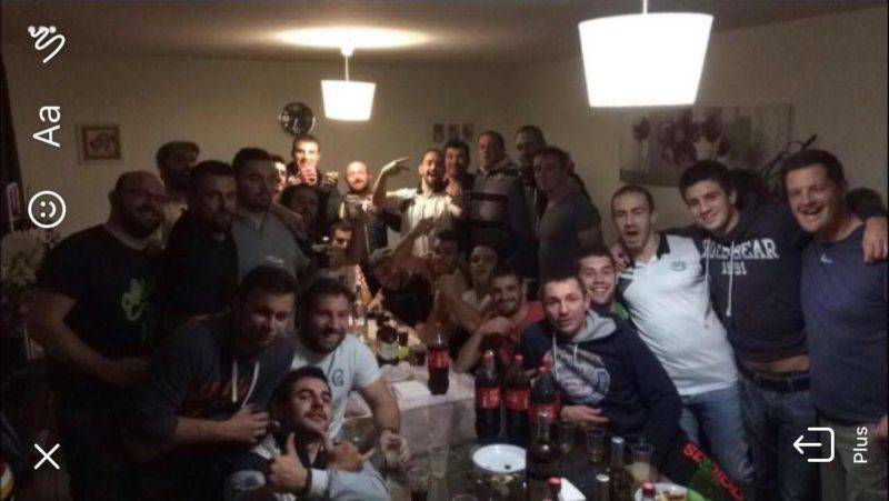 L'Asb fête sa victoire à carbonne chez un nouveau joueur qui réside a Carbonne chez alex gosset