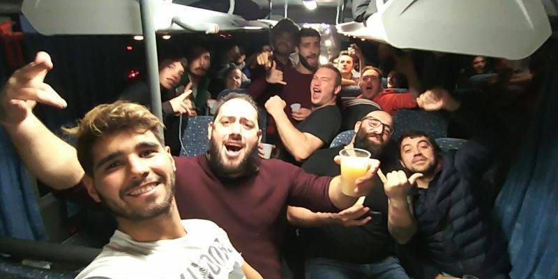 montastruc Le junior du groupe et un homme apte au placage et a la photo