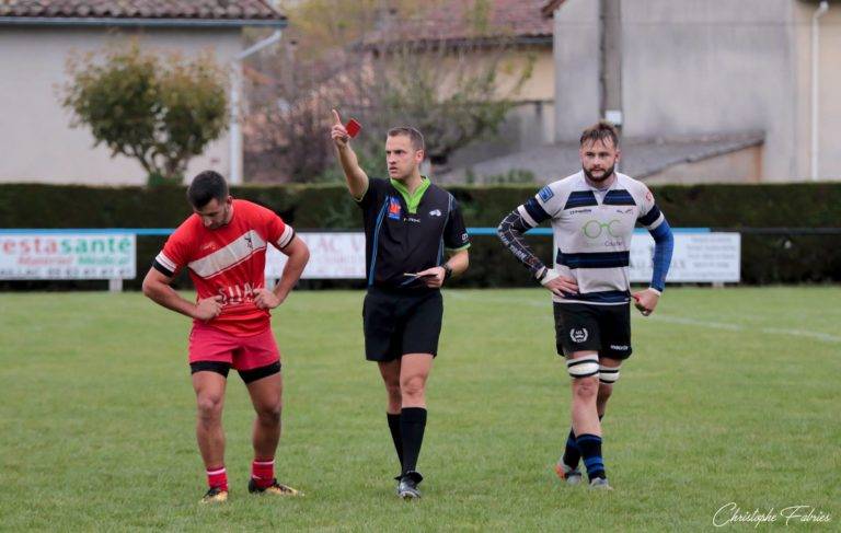 arbitre rouge