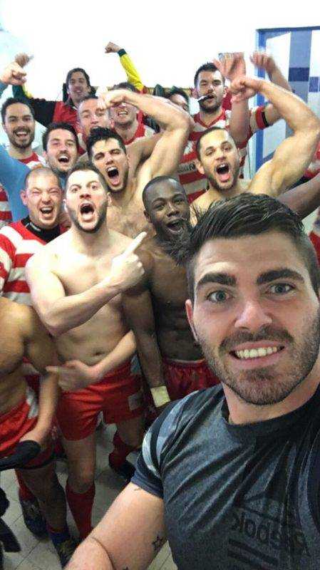 jeu au pied de Sam Lanak pour cette victoire de balma pénalité 15m au poteau qui est passé 15m sur la droite des poteaux