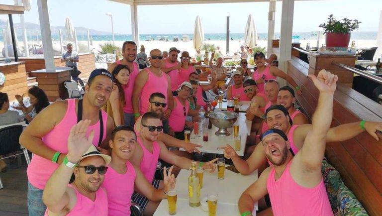 saint jean du falga voit la vie en rose à Empuriabrava