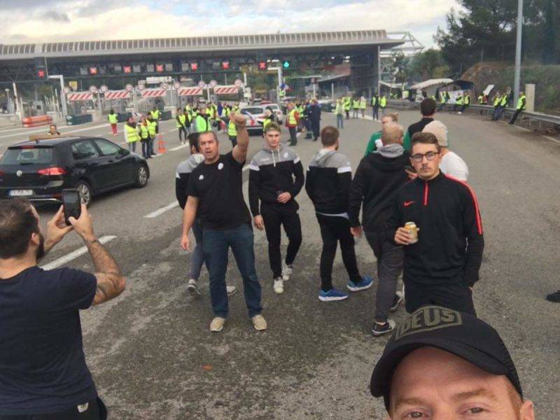 Gilets Jaunes 10h De Bus Pour Rien La Galère Pour La