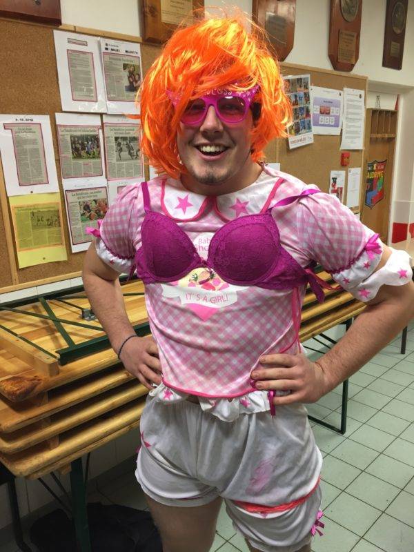 Pierre jardin, 110kg Et une marche arrière de 20 mètres
