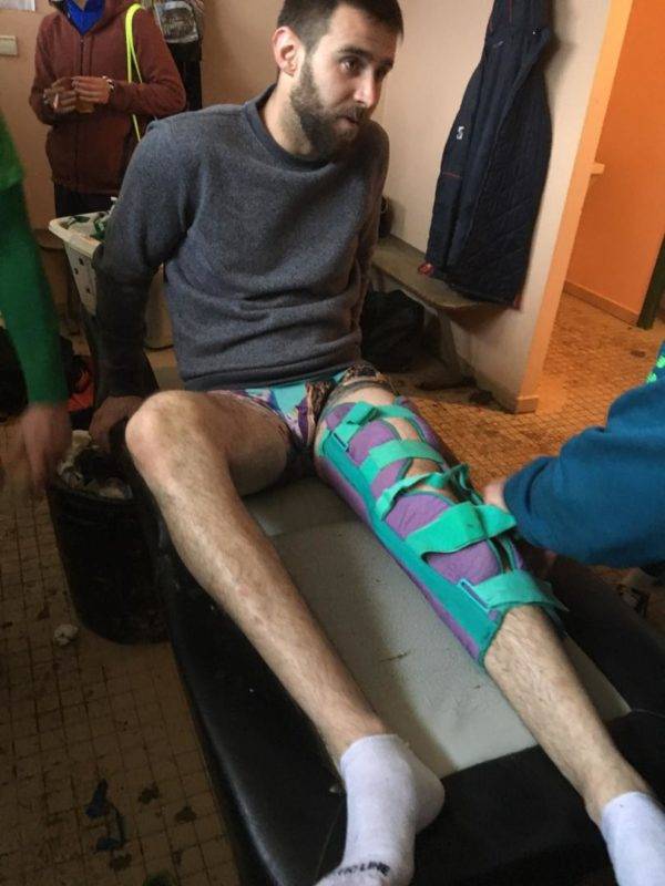 Clément Zanettel avenir massylvain maffré mais caleçon assorti à l'attelle