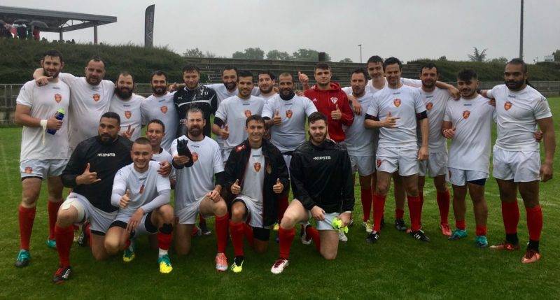 rodez rugby pouce levé