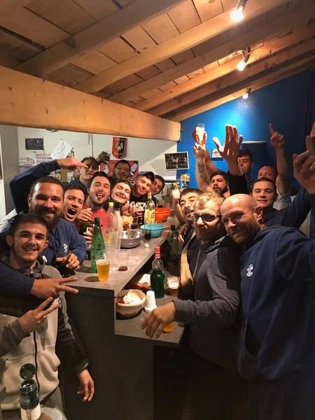 Victoire à la maison avec les petits jeunes de Grisolles