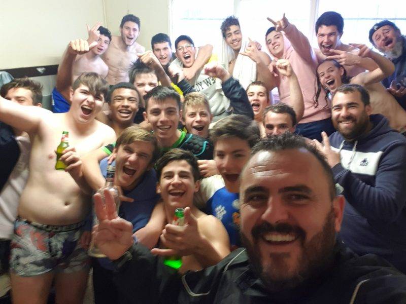 victoire des juniors hier contre le racing 17 a 8