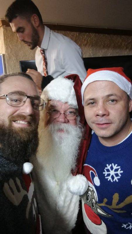 Des coachs de finhan avec le papa noël