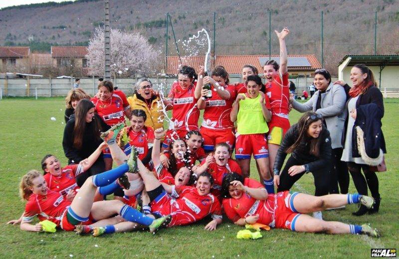 Les Rambailleuses d'Ariège fêtent leur victoire face aux filles de l'Avenir Masseube 45 à 00