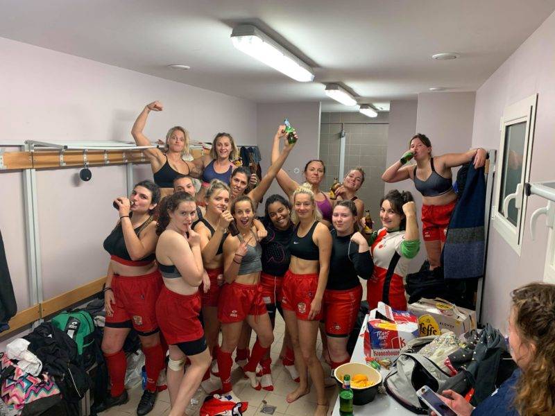 Les féminines du RC L'Aurence ont débuté leur saison en régional à X NA avec un succès 70 0 à Confolens et gardent leur bonne humeur pour fêter ça