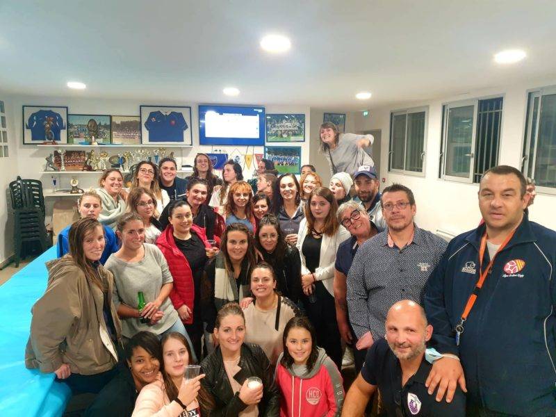 l equipe féminine de l'abb à reçu ce soir pour un match amical l'équipe feminine du roa Les déferlantes du ROA