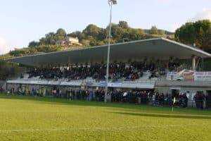 Les tribunes du stade Louis Fondecave à Céret