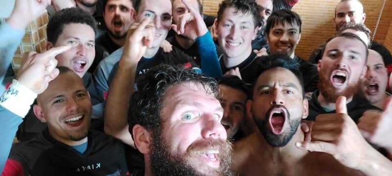 Selfie douche de l equipe b du Dammarie rugby club comité centre