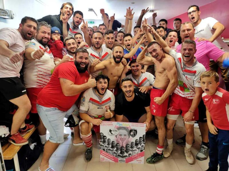 selfie de la victoire pour le RC Lons, avec une pensée pour l'association Miralutz, validé par Isabelle Ithurburu sur les réseaux