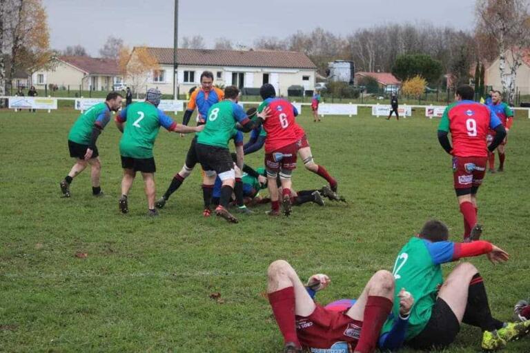 Insolite (vidéo) : arbitre, un claquage mais beaucoup de courage