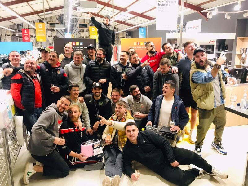 Selfie Victoire a cabardes Un grand merci à Chardenon Carcassonne pour la réception d’après match