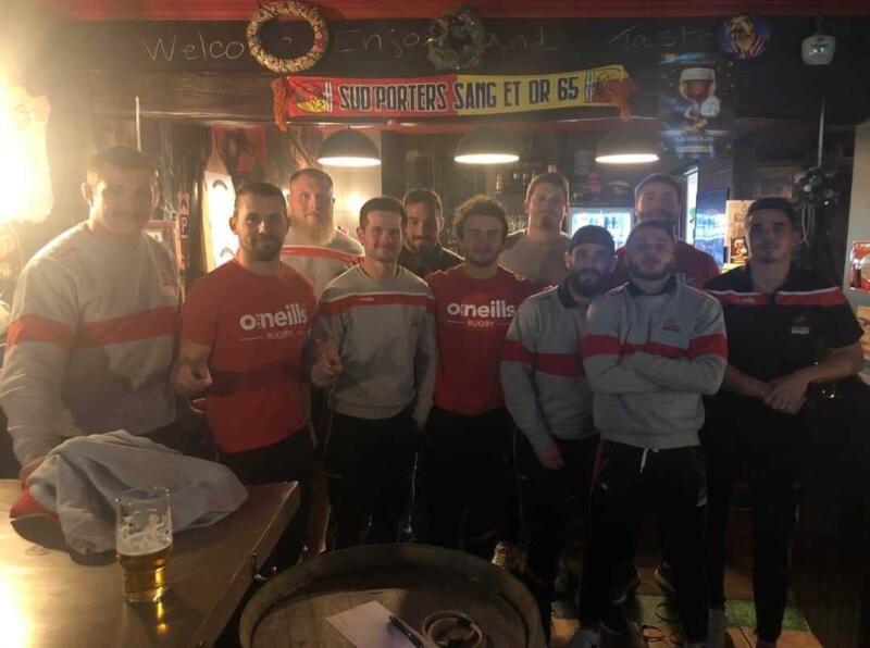 L'équipe du STADO après sa victoire contre le CSBJ au Dubliner
