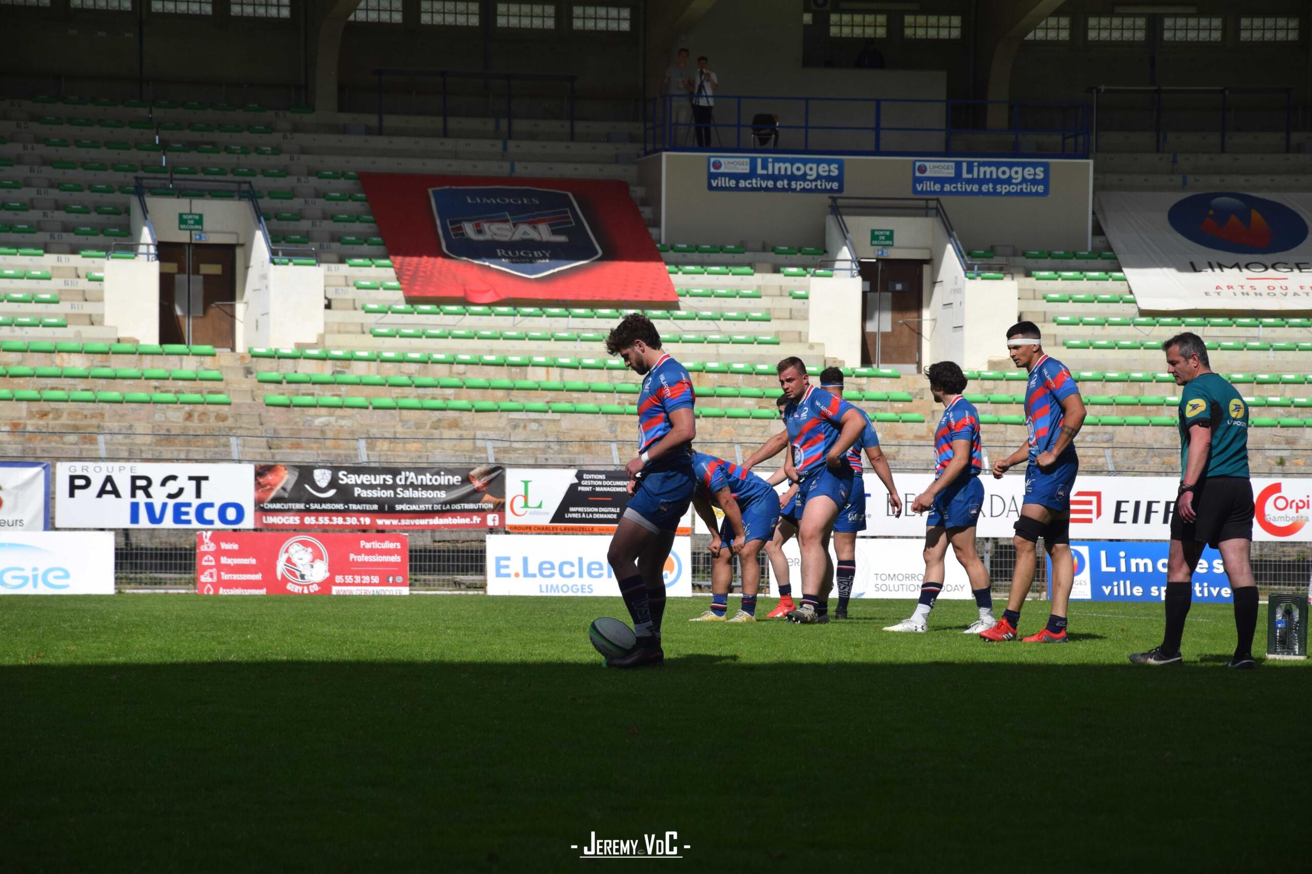 La concentration de Pedro Soto avant de taper la pénalité de la délivrance (crédit photo Jeremy VdC)