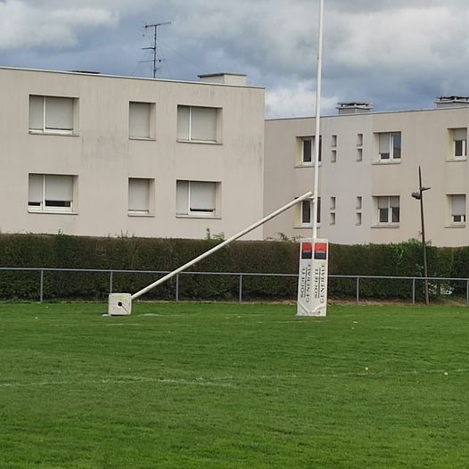 En déplacement à Chalampé, l'équipe 3 du crig illkirch a tout emporté..... y compris les poteaux.