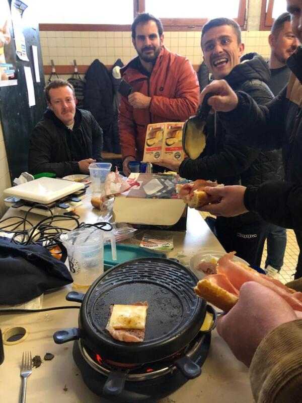 La réserve de Blois pendant le match de la première