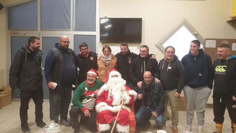Père Noël est passé au Rugby Athlétique Club Châteauroux RACC pour féliciter les éducateurs du club