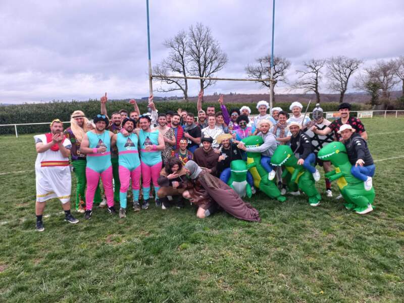 Esprit rugby : dernier match de la saison, déguisements de tradition