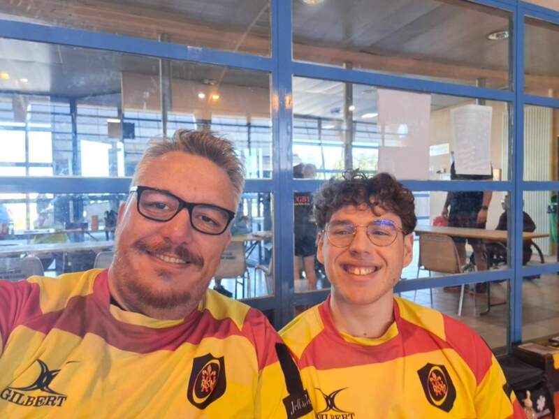 Affaire de famille ce formidable geste d'un fils pour jouer avec son père