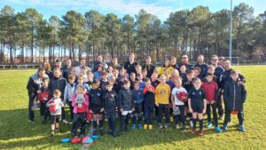 École de Rugby l UA Mimizan a organisé un entraînement ouvert à tous en présence de 3 joueurs pro