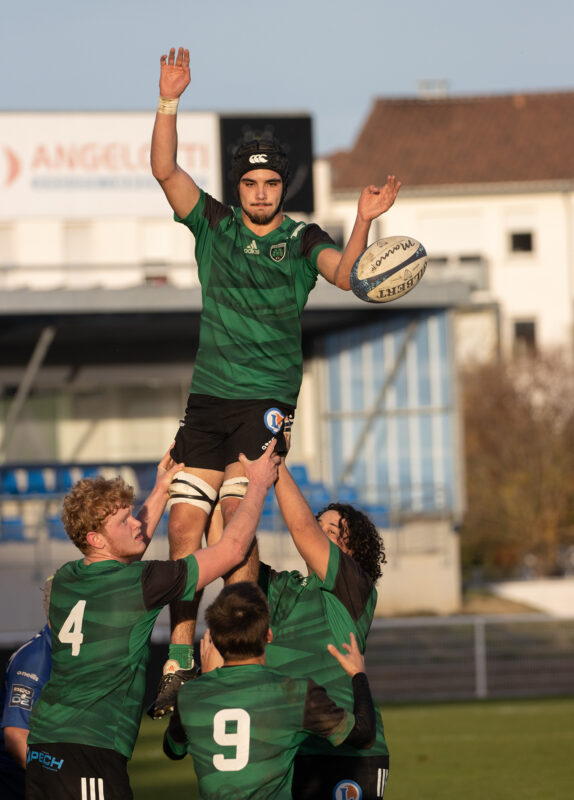 Juniors Élite Crabos Colomiers Montauban en avant toute 
