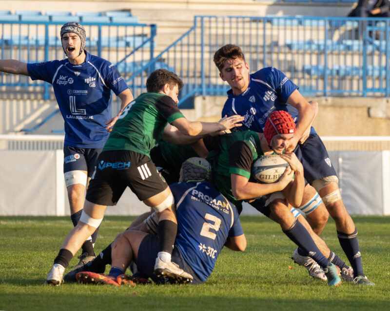 Juniors Élite Crabos Colomiers Montauban en avant toute 