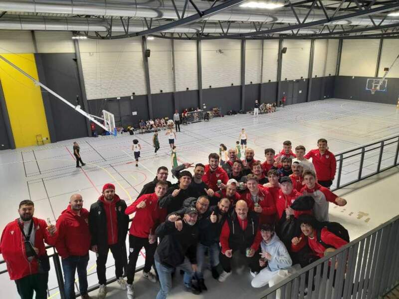 Insolite RC Rambertois quand le match de rugby se termine en basket