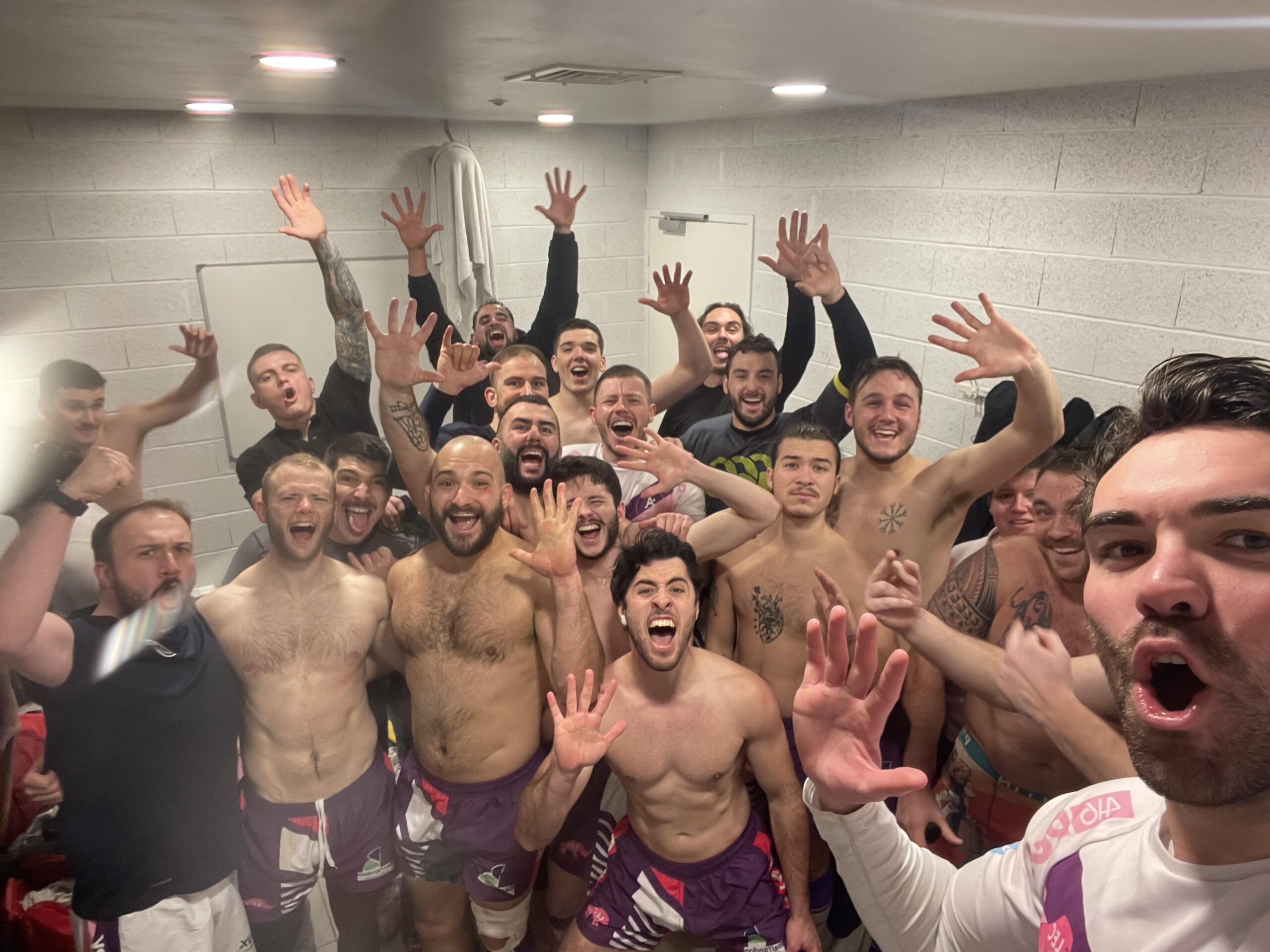 Malgré l'absence d'arbitre officiel pour ce rare match à XV de la poule 2 de réserves Régionale 2 Nouvelle-Aquitaine, les "Bistes" du Limoges Etudiants Club ont conservé leur première place après une victoire 86-0 dans le derby contre le RC Verneuil, imités ensuite par la Une 21-18