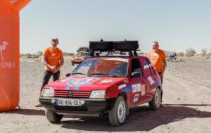 Belle initiative deux dirigeants de l AG Thèze roulent dans le désert pour la bonne cause