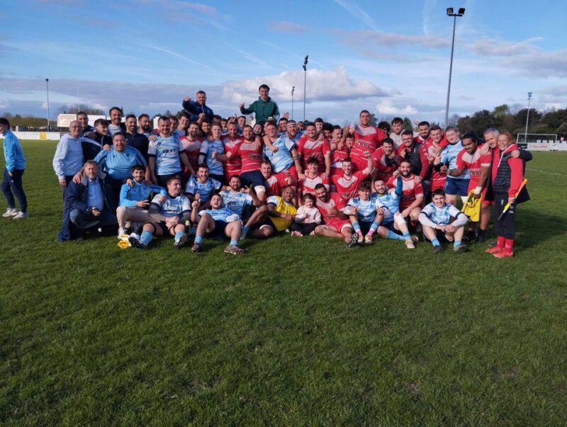Villeneuve de marsan et Ste livrade pour la dernière journée de championnat marquée par la victoire de la jsv unis pour une belle cause car notre bourriche et aussi une enveloppr pour une asso autisme