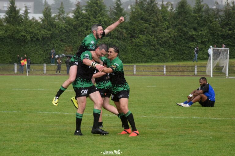Emotions contrastées au coup de sifflet final, entre joie guéretoise et déception puilboraine (crédit photo Jeremy VdC - RugbyAmateur.fr)