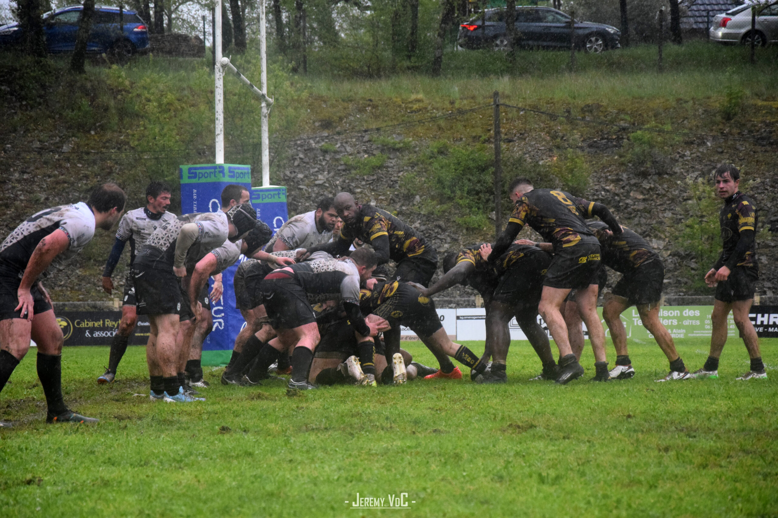 Jusque dans les ultimes secondes, Malemort aura tenté d'arracher une victoire pour l'honneur (crédit photo Jeremy VdC - RugbyAmateur.fr)