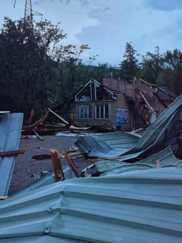 Orages : mini tornade et gros dégâts dans l'Aveyron, Decazeville durement touché