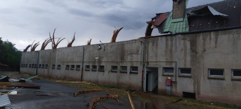 Orages : mini tornade et gros dégâts dans l'Aveyron, Decazeville durement touché