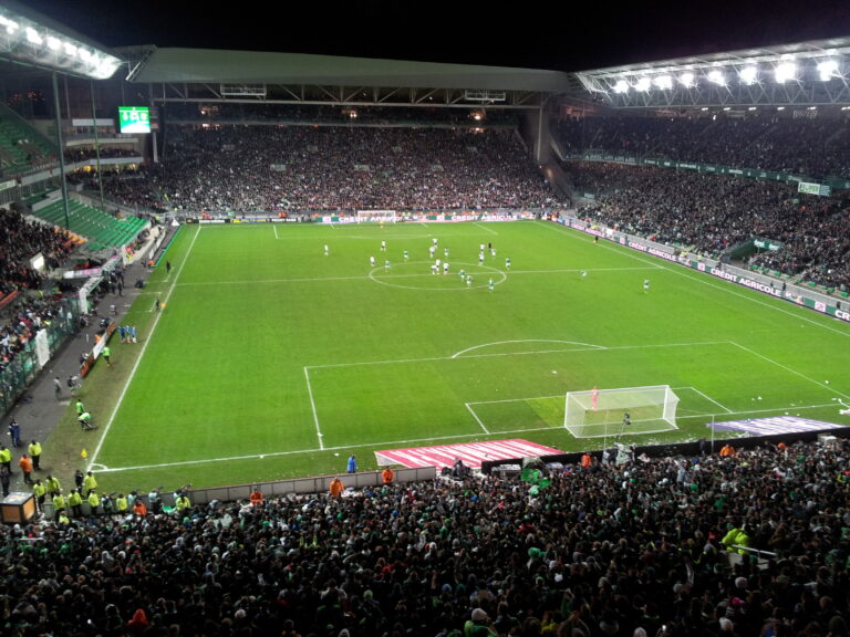 STADE GEOFFROY GUICHARD — Source : Wikimedia Commons