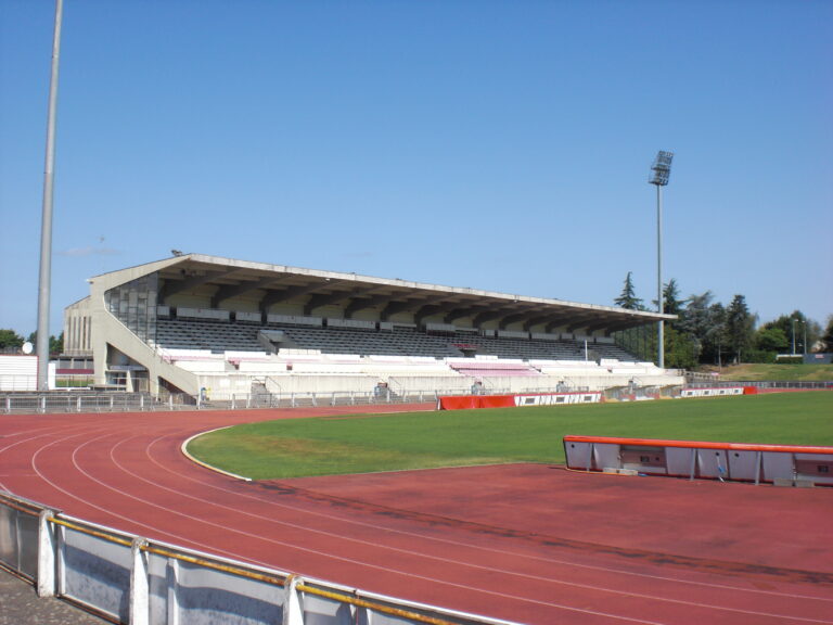 STADE MAURICE BOYAU — Source : Wikimedia Commons